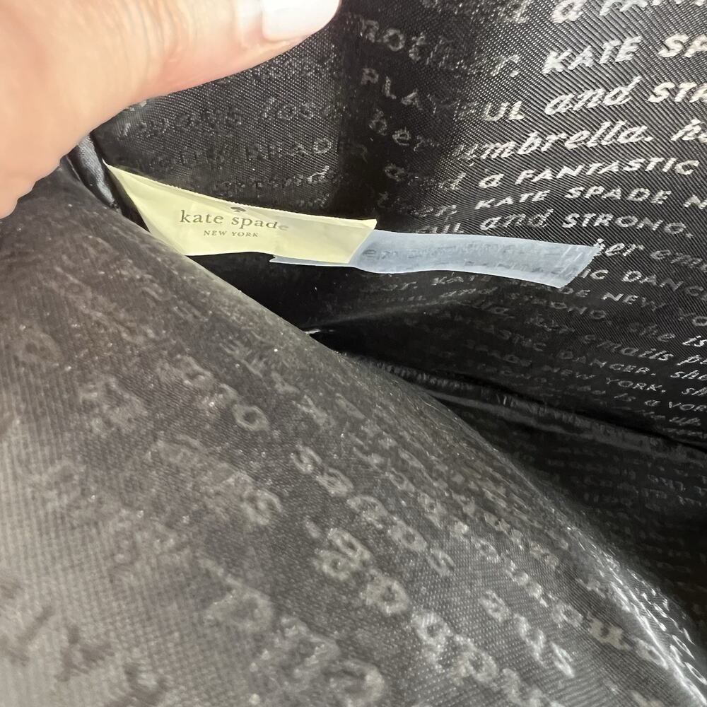 KATE SPADE New York Black & White Stripe Padded iPad MacBook Tablet Zip Case - Picture 8 of 11